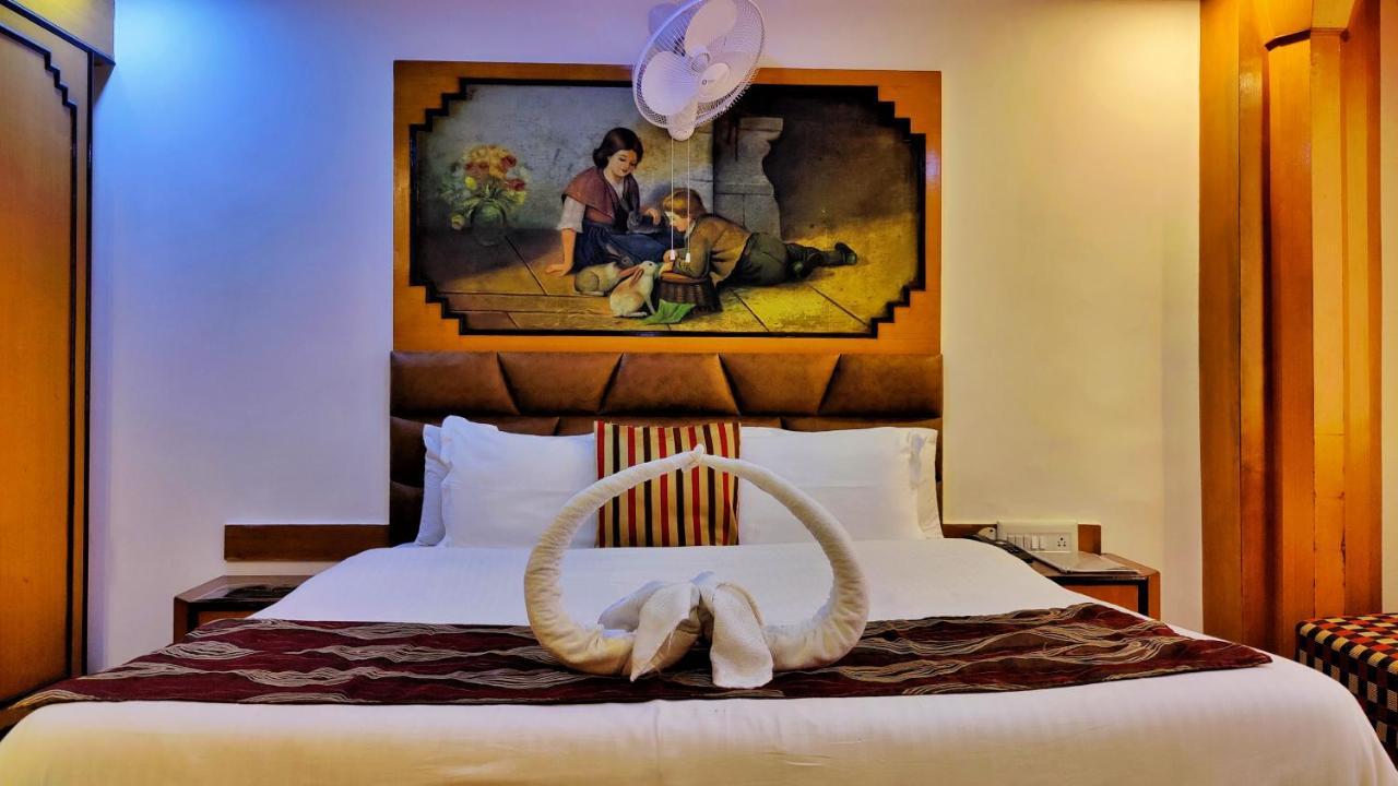 Auckland Hotel And Restaurant Near Mall Road ชิมลา ภายนอก รูปภาพ